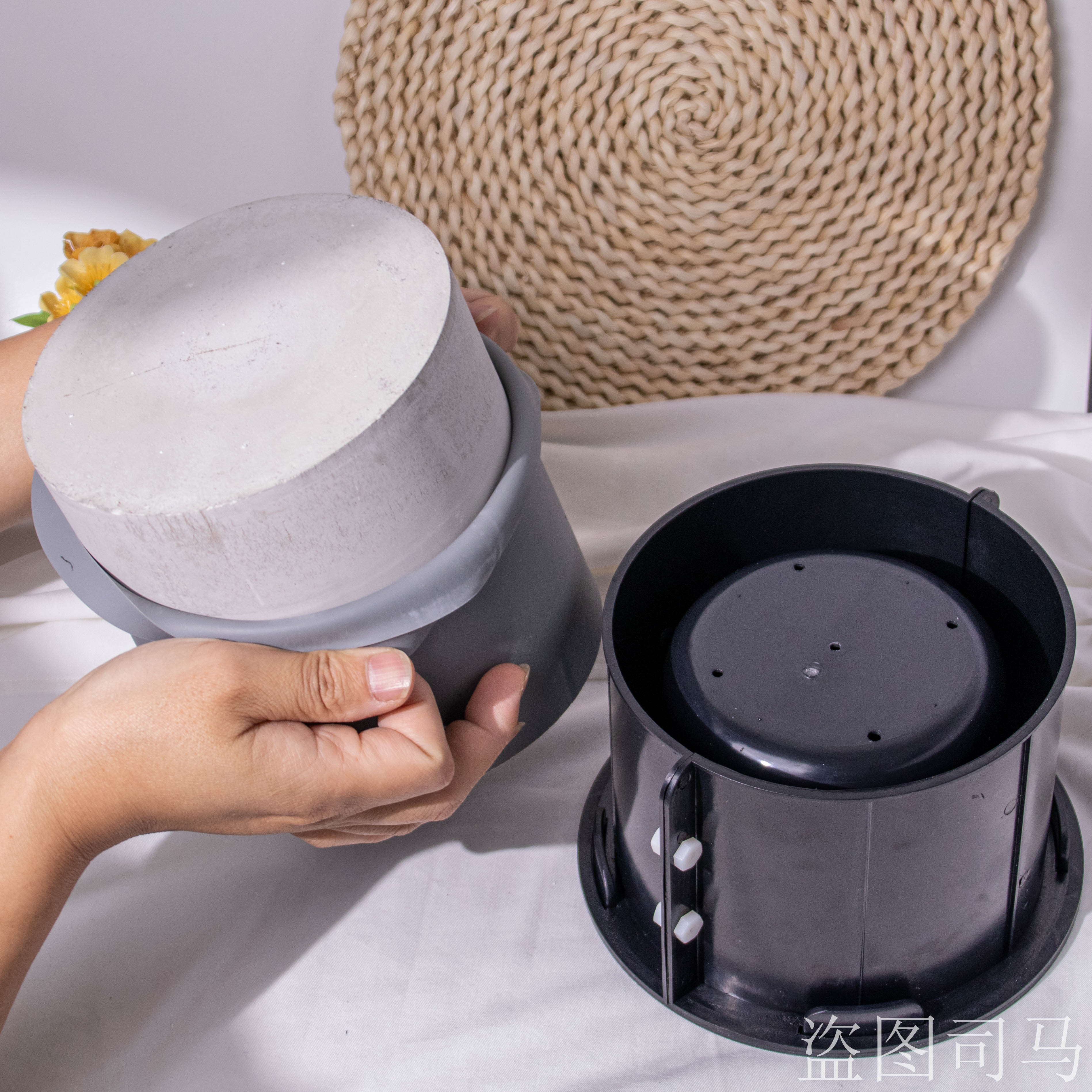 Large Round Flower Pot Cement  - Potsticker Mold ulasan dan harga